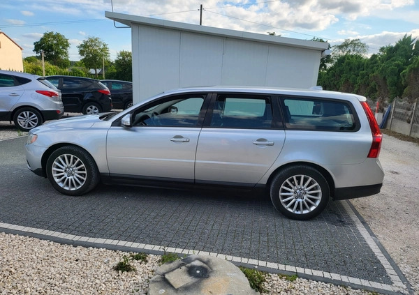 Volvo V70 cena 28500 przebieg: 235120, rok produkcji 2009 z Łańcut małe 529